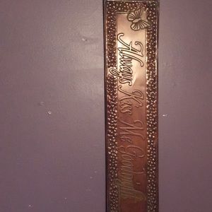 Always kiss me goodnight sign